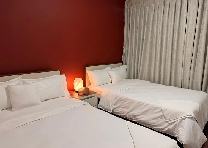 Spacious 3bhk For Families & Groups In Center