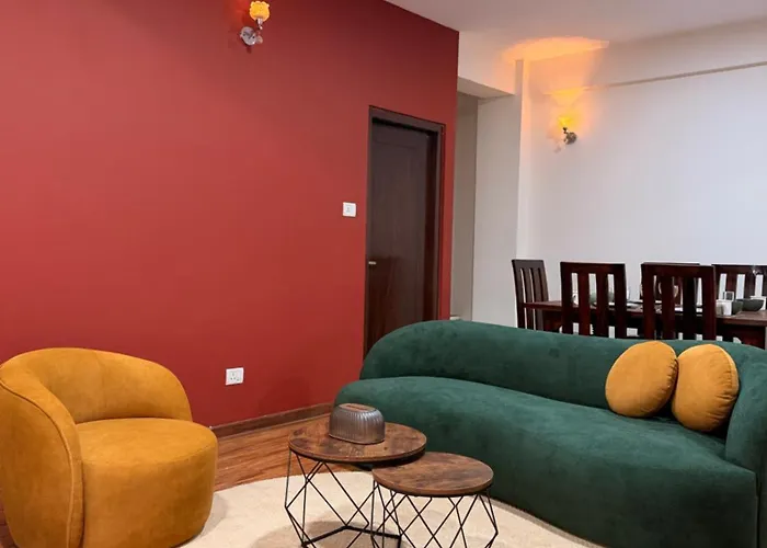 Spacious 3bhk For Families & Groups In Center